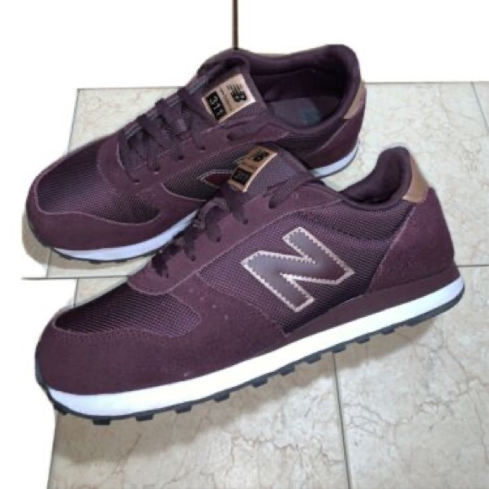 New Balance 311 Women’s sneakers